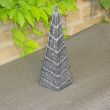 Piramide  trapje, hoog 22 cm.div kleuren  € 3.50